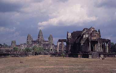 Angkor Wat, Cambodia, Jacek Piwowarczyk, 2000
