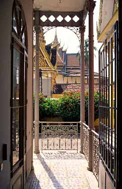 Phnom Penh, Cambodia, Jacek Piwowarczyk 2000