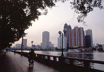 Guangzhou, China, Jacek Piwowarczyk, 2004