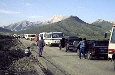 Road to Jiuzhaigo, China, Jacek Piwowarczyk, 1995-97