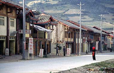 Road to Jiuzhaigo, China, Jacek Piwowarczyk, 1995-97