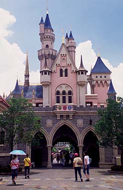 Hong Kong Disneyland Resort, Lantau Island, Hong Kong, China, Jacek Piwowarczyk, 2006