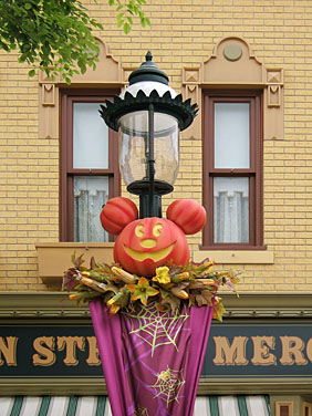 Hong Kong Disneyland Resort, Lantau Island, Hong Kong, China, Jacek Piwowarczyk, 2006