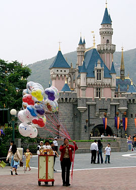 Hong Kong Disneyland Resort, Lantau Island, Hong Kong, China, Jacek Piwowarczyk, 2006