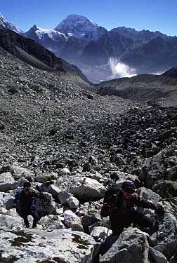 Towards Lapsang La, Nepal Jacek Piwowarczyk, 2000