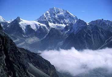 Towards Lapsang La, Nepal Jacek Piwowarczyk, 2000