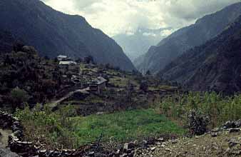 Surke, Nepal. Jacek Piwowarczyk, 1997