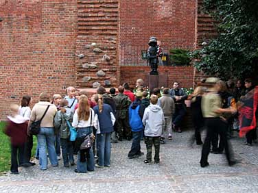 ld Town Square, Warsaw, Poland, Jacek Piwowarczyk 2005