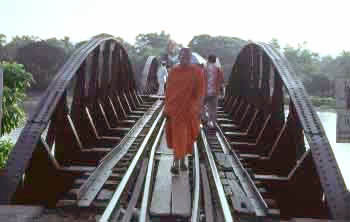 Kanchanaburi Province, Thailand, Jacek Piwowarczyk, 2001