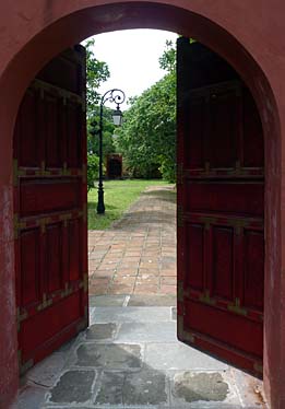 Imperial Palace, Citadel, Hue, Vietnam, Jacek Piwowarczyk, 2009