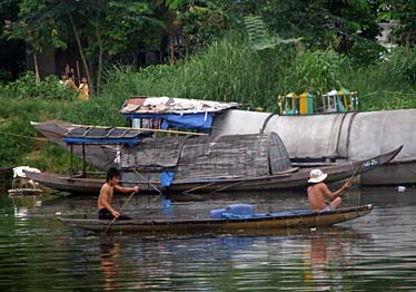 Hue, Parfume River, Vietnam, Jacek Piwowarczyk, 2009