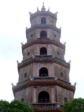 Thien Mu Pagoda,Parfume River, Vietnam, Jacek Piwowarczyk, 2009