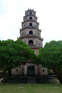 Thien Mu Pagoda,Parfume River, Vietnam, Jacek Piwowarczyk, 2009