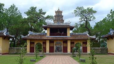 Thien Mu Pagoda,Parfume River, Vietnam, Jacek Piwowarczyk, 2009