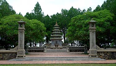 Thien Mu Pagoda,Parfume River, Vietnam, Jacek Piwowarczyk, 2009