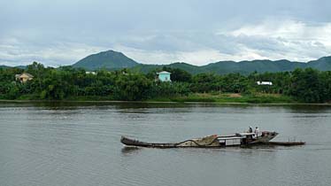 Thien Mu Pagoda,Parfume River, Vietnam, Jacek Piwowarczyk, 2009