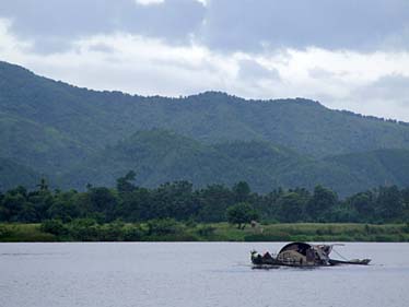 Parfume River, Vietnam, Jacek Piwowarczyk, 2009