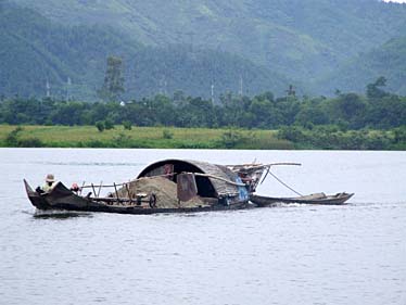 Parfume River, Vietnam, Jacek Piwowarczyk, 2009