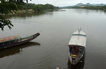 Parfume River, Vietnam, Jacek Piwowarczyk, 2009