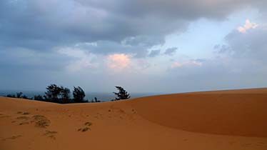 Red Sand Dunes, Mui Ne, Vietnam, Jacek Piwowarczyk, 2009