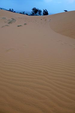 Red Sand Dunes, Mui Ne, Vietnam, Jacek Piwowarczyk, 2009